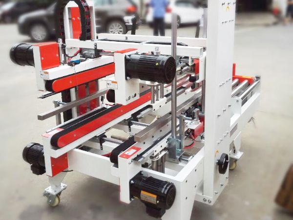 角邊封箱機